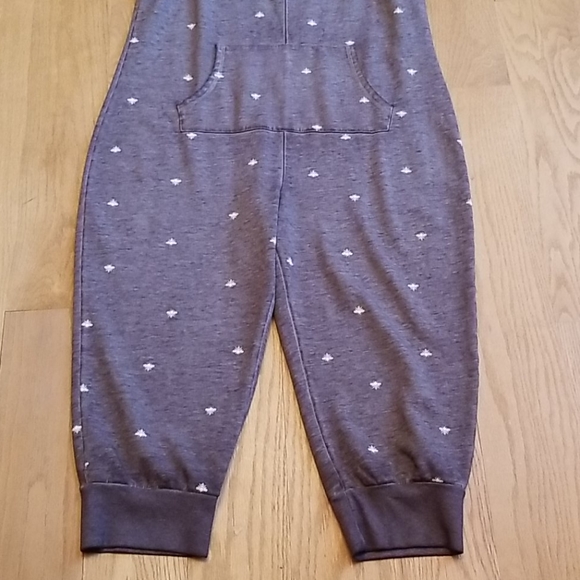 SOLD!New Xhilaration Sleepwear 🐝 Jumpsuit - SZ L - Picture 2 of 6